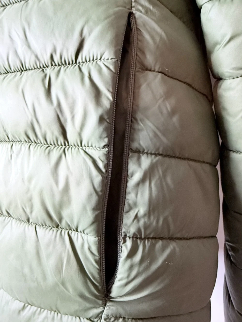 Save the Duck Puffer Jacket Men's Size Medium Winter Cozy (NOTE FLAW)